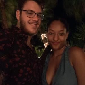 Meet your Posher, Dee